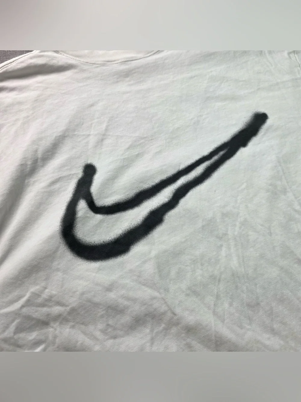 Nike Air Spray Paint Big Swoosh Graffiti Long Sleeve Shirt White Mens Small Over